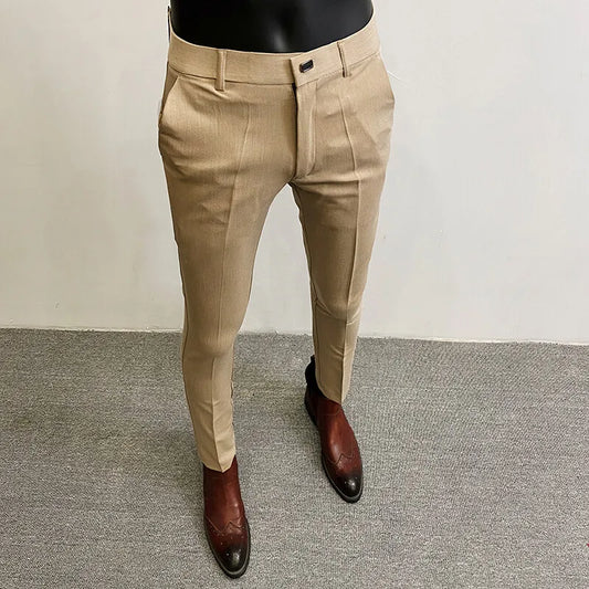 Pantalón de Vestir Hombre — Corte Slim, Rayas Elegantes