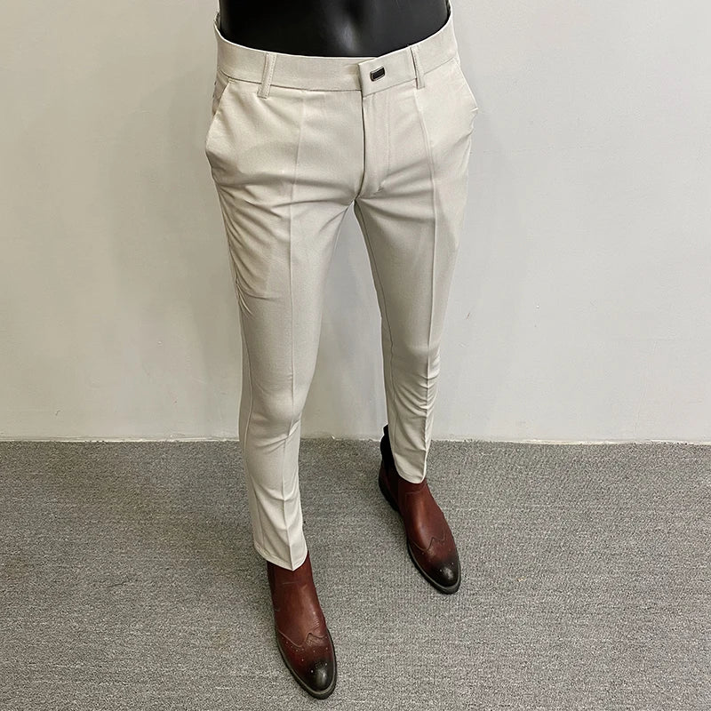 Pantalón de Vestir Hombre — Corte Slim, Rayas Elegantes